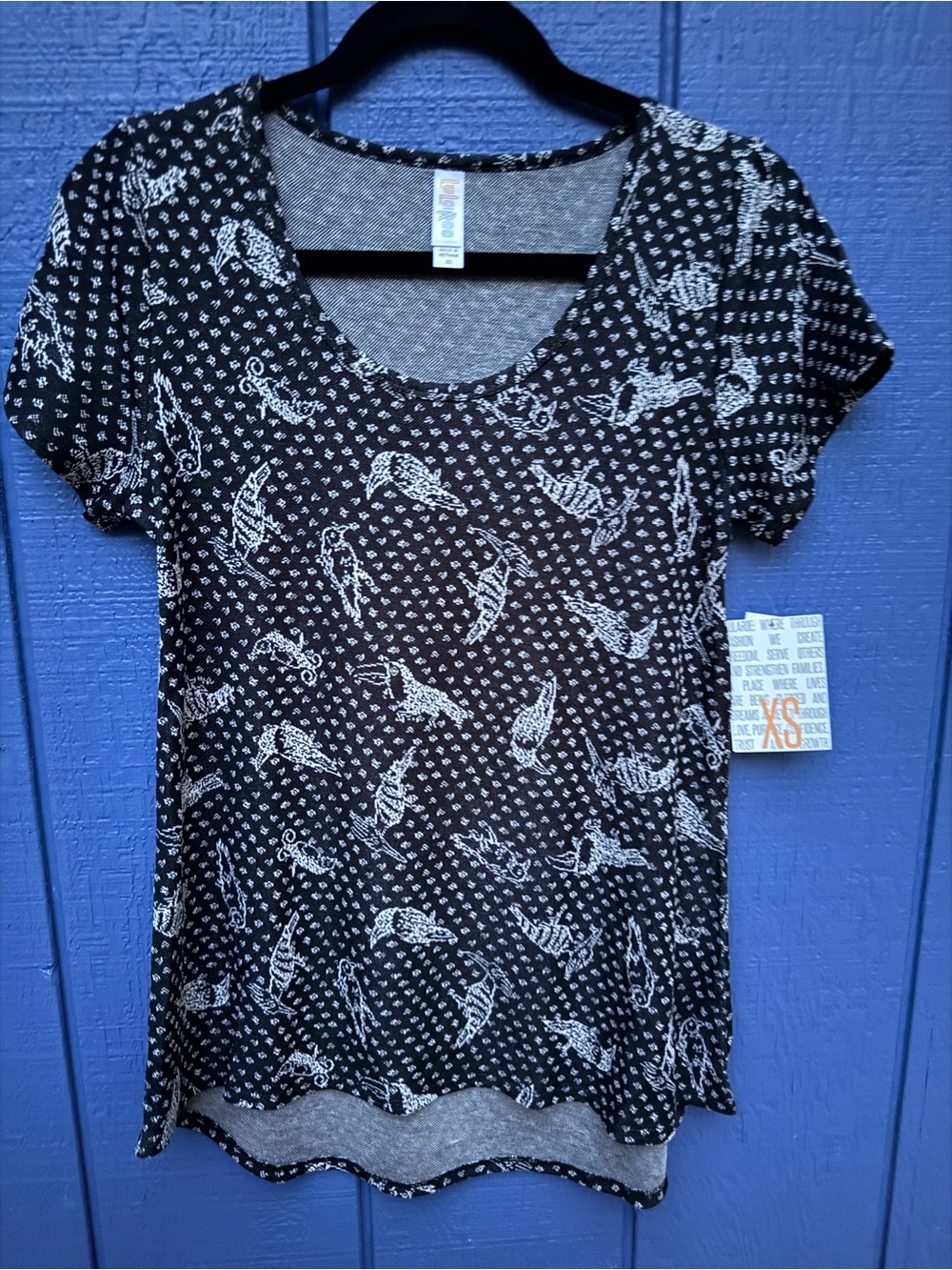 LuLaRoe Black Scoop Neck Short Sleeve Top with White Bird Print
